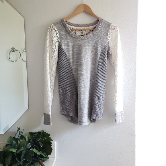 Anthropologie Tops - Anthropologie Casual Creations Gray Top Sz Medium